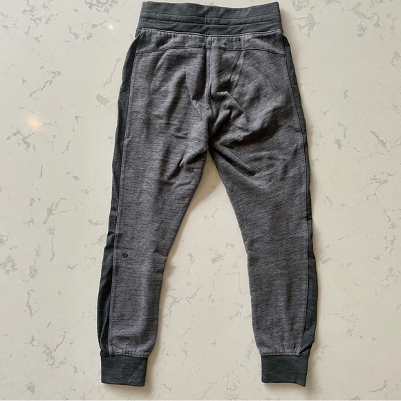 Lululemon Get Going Joggers, size 4, like new condition - Picture 3 of 6